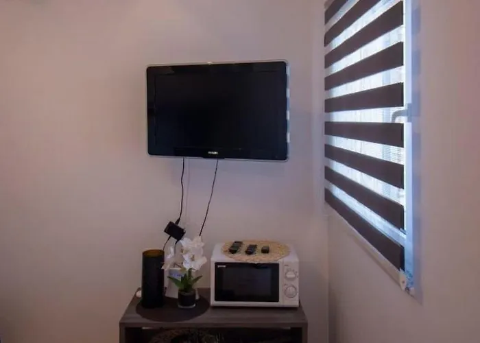 아파트 Studioappartement 50m Vom Entfernt - Agentur Ta Leut By Interhome *